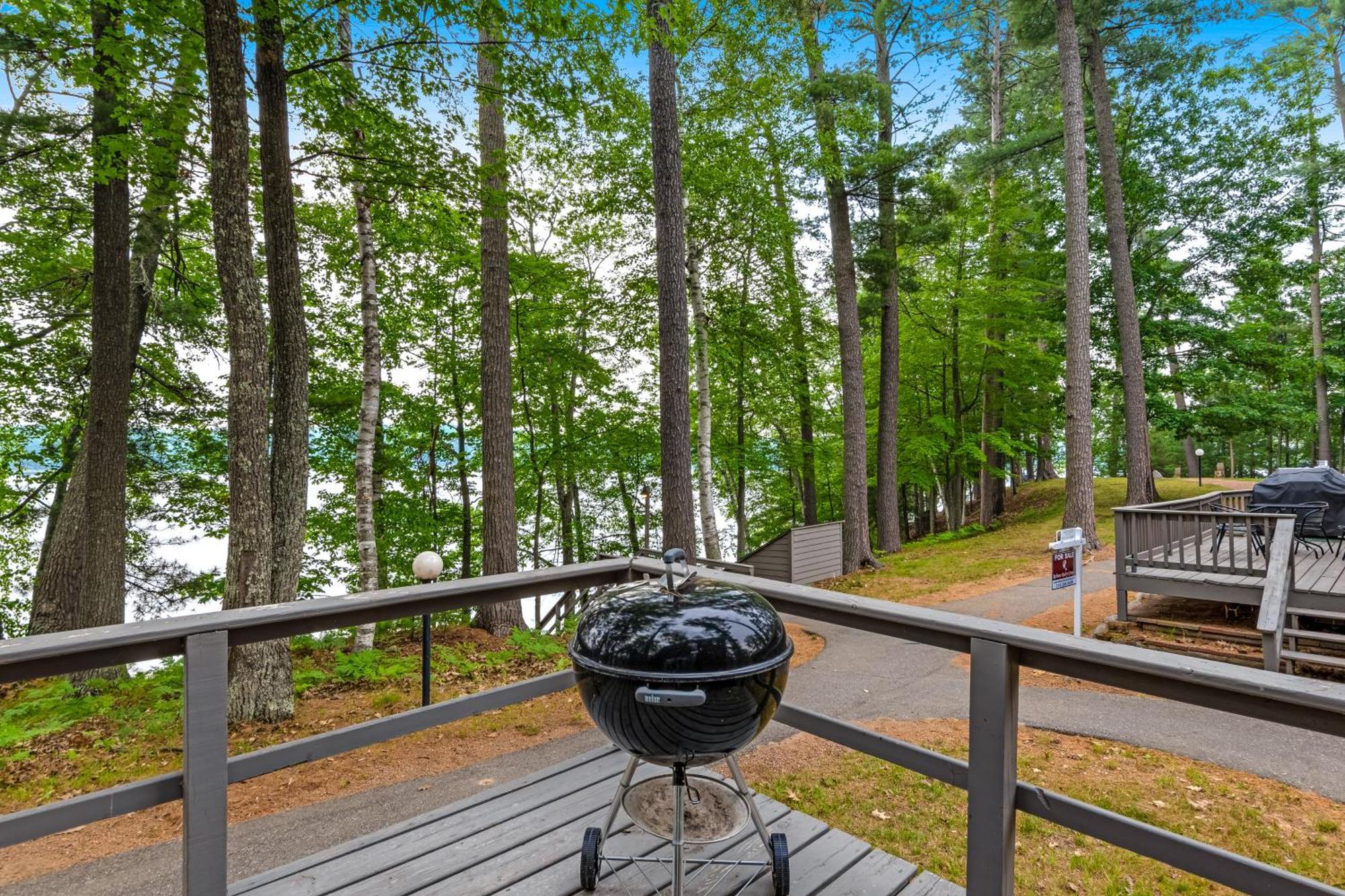 Our Lakeside Legacy Saint Germain Экстерьер фото